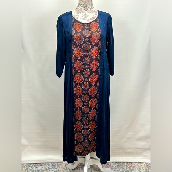 🛍️ALTEREGO Navy blue medallion design front midi dress size M.‎ - Picture 1 of 12